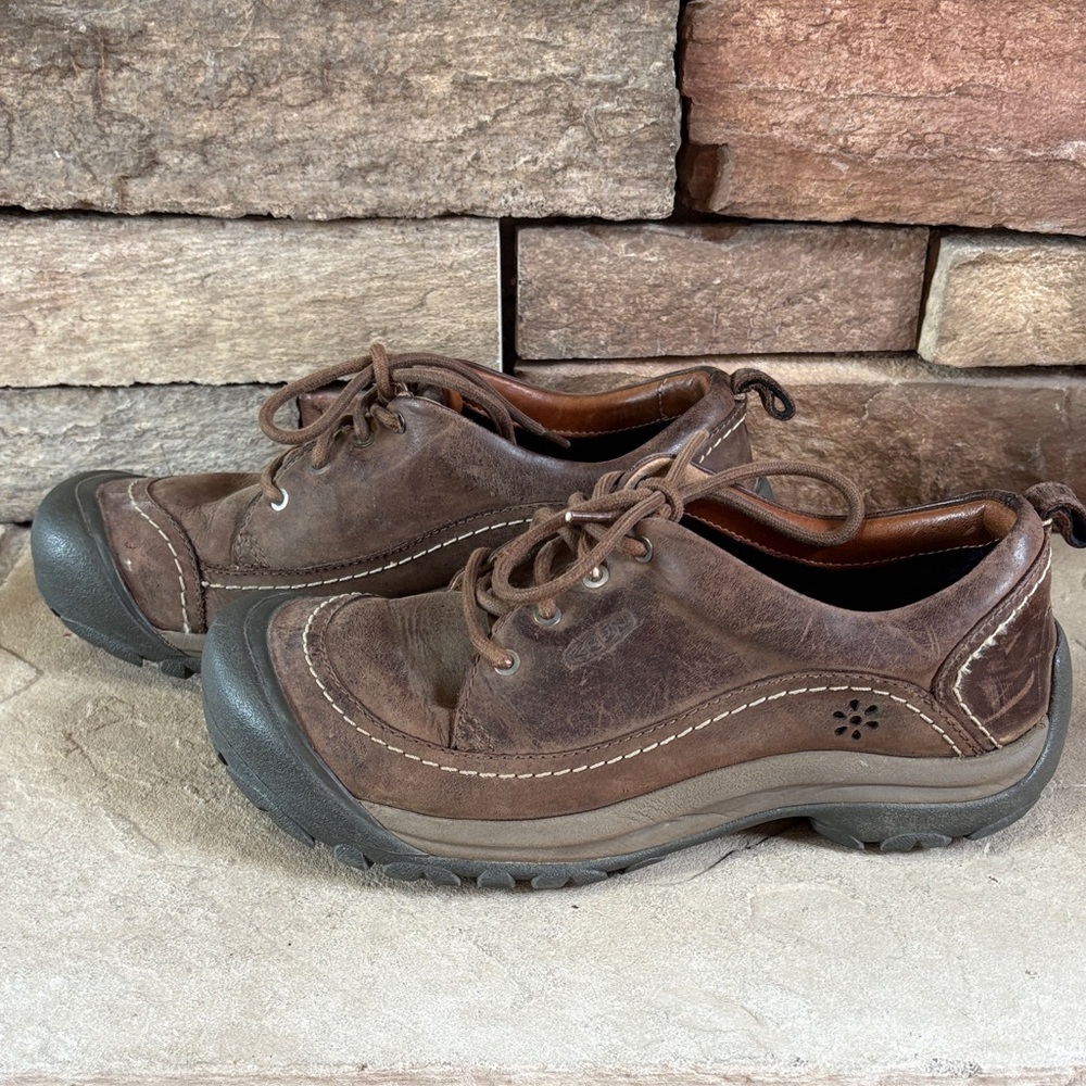 Keen sz 11 brown leather lace up rubber toe hiking outdoor shoes